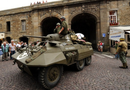 Saint-Malo : Grand Défilé de véhicules militaires de la Seconde Guerre Mondiale